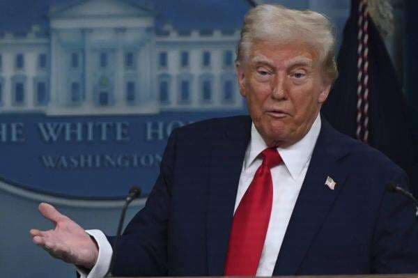 Trump Ancam AS akan Mundur jika Perundingan Ukraina menjadi Sangat Sulit Trump Ancam AS akan Mundur jika Perundingan Ukraina menjadi Sangat Sulit