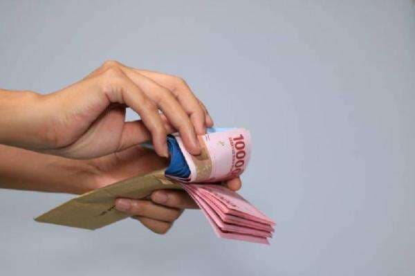 Viral Minta THR Rp165 Juta ke Perusahaan, Kades Klapanunggal Bogor Minta Maaf Viral Minta THR Rp165 Juta ke Perusahaan, Kades Klapanunggal Bogor Minta Maaf