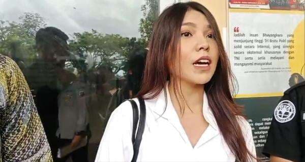 Polisikan Anggota DPRD Sumut, Pramugari Wings Air: Penganiayaan ke Saya Langgar Keamanan di Pesawat! Polisikan Anggota DPRD Sumut, Pramugari Wings Air: Penganiayaan ke Saya Langgar Keamanan di Pesawat!