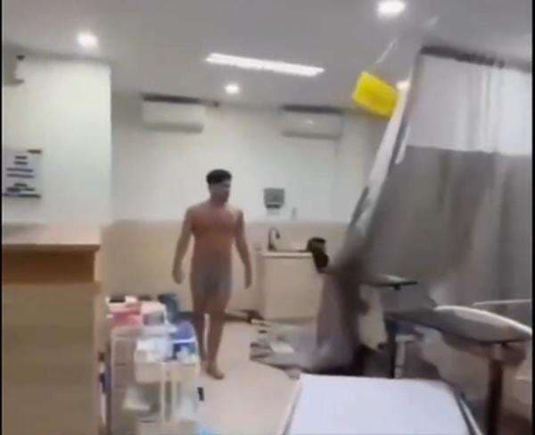 Viral Bule Ngamuk di Klinik Bali, Banting Lemari hingga Mau Pukul Pasien Lain Viral Bule Ngamuk di Klinik Bali, Banting Lemari hingga Mau Pukul Pasien Lain