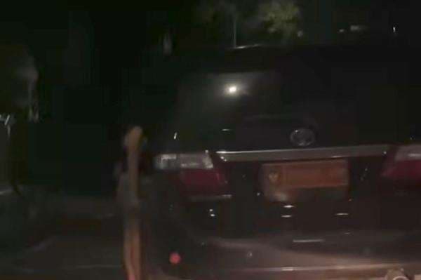 Kemhan Ungkap Sosok Pengemudi Mobil Berpelat Dinas Temui Wanita di Pinggir Jalan Kemhan Ungkap Sosok Pengemudi Mobil Berpelat Dinas Temui Wanita di Pinggir Jalan