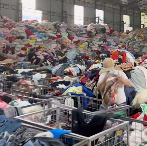 Viral Pria Terkena Penyakit Kulit Imbas Tak Cuci Baju Thrifting, Bikin Netizen Waspada Viral Pria Terkena Penyakit Kulit Imbas Tak Cuci Baju Thrifting, Bikin Netizen Waspada