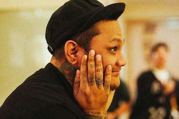 Viral Virgoun Pamer Foto Pacar Baru Usai Inara Rusli Posting Potret Bukber Bareng, Netizen: Malah Suka Mode Bertato Viral Virgoun Pamer Foto Pacar Baru Usai Inara Rusli Posting Potret Bukber Bareng, Netizen: Malah Suka Mode Bertato