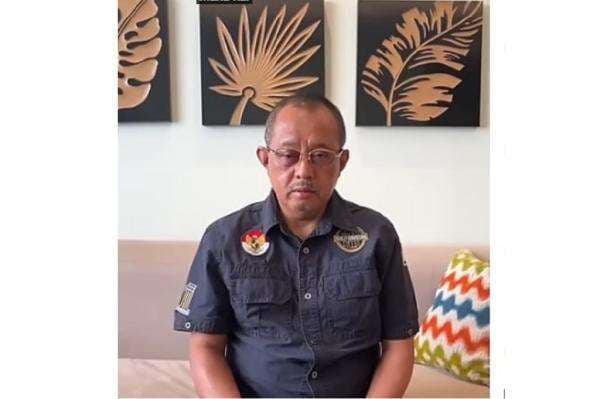 Bantu Warga Ijazah Ditahan Perusahaan, Wawali Surabaya Armuji Dilaporkan ke Polisi Bantu Warga Ijazah Ditahan Perusahaan, Wawali Surabaya Armuji Dilaporkan ke Polisi