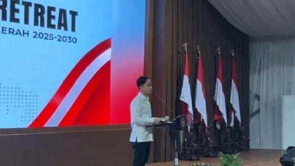 Gibran Minta Kepala Daerah Tak Usah Belajar ke Luar Negeri, Semua Ada di Sini! Gibran Minta Kepala Daerah Tak Usah Belajar ke Luar Negeri, Semua Ada di Sini!