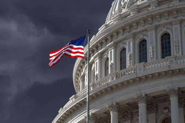 Wisatawan Asing Mulai Berkurang, Ekonomi AS Diprediksi Rugi Rp1.511 Triliun Wisatawan Asing Mulai Berkurang, Ekonomi AS Diprediksi Rugi Rp1.511 Triliun