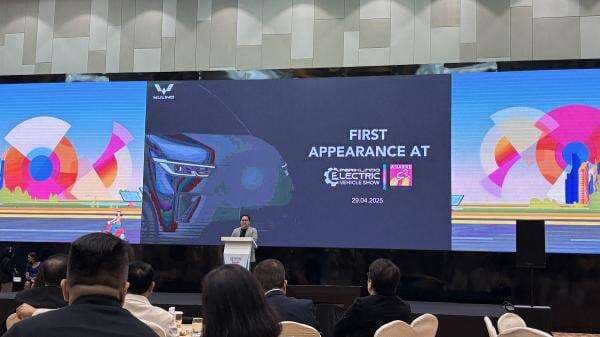 Wuling Bakal Pamerkan Van Model Baru di PEVS 2025, Detailnya Masih Misteri Wuling Bakal Pamerkan Van Model Baru di PEVS 2025, Detailnya Masih Misteri