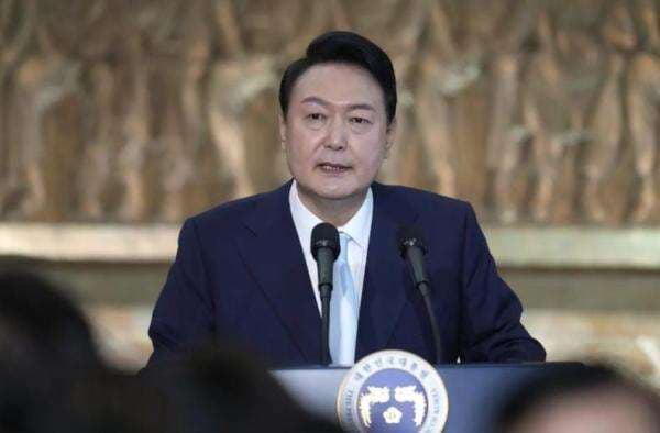 Dimakzulkan, Gaji Presiden Korsel Yoon Suk Yeol Tetap Naik Jadi Rp3 Miliar Dimakzulkan, Gaji Presiden Korsel Yoon Suk Yeol Tetap Naik Jadi Rp3 Miliar